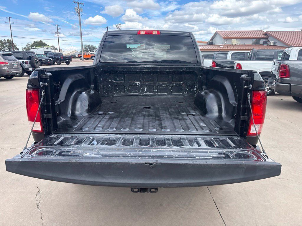 Used 2018 RAM 3500 Tradesman w/ Chrome Appearance Group AWD/4WD image 8