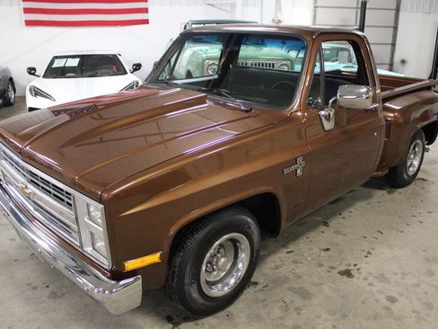 Used 1986 GMC Sierra 1500 2WD Regular Cab image 17