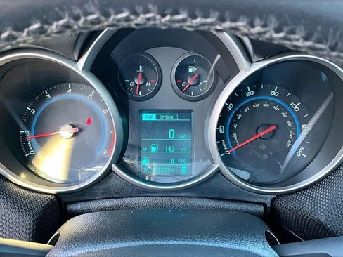 Used 2014 Chevrolet Cruze LT image 12