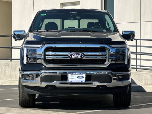 New 2025 Ford F150 Lariat w/ Equipment Group 502A High image 8