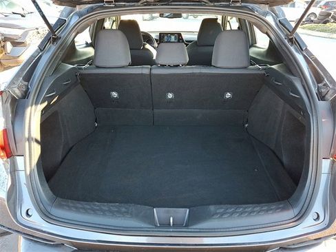 Used 2018 Toyota C-HR XLE image 28