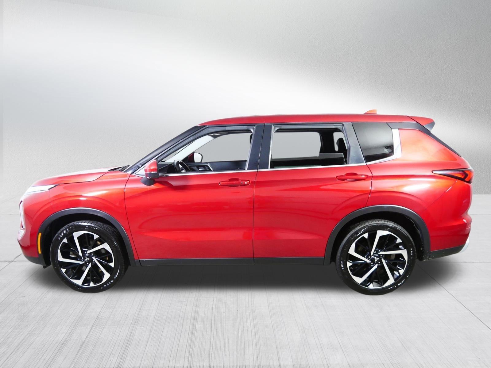 Used 2024 Mitsubishi Outlander SE FWD image 4