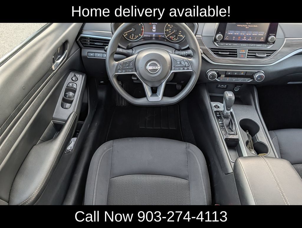 Used 2025 Nissan Altima 2.5 SV FWD image 11