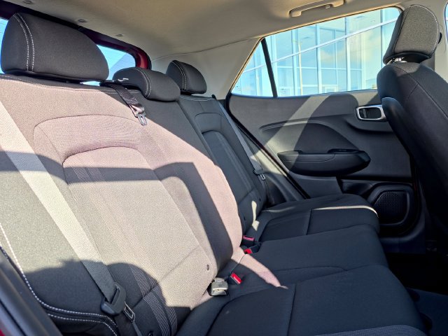 Certified 2024 Hyundai Venue SEL FWD image 8