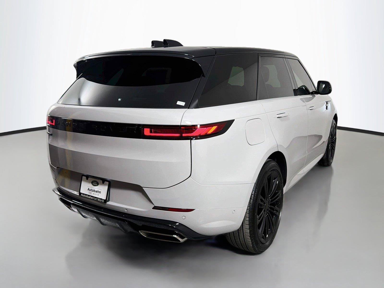 New 2026 Land Rover Range Rover Sport Dynamic SE AWD/4WD image 5