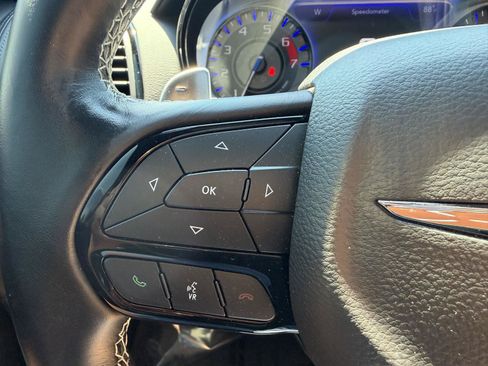 Used 2023 Chrysler 300 C RWD image 19