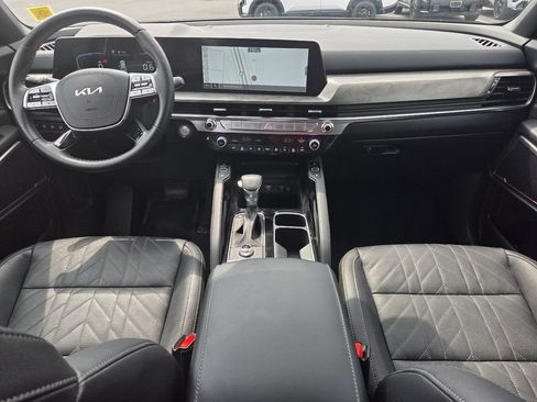 Used 2025 Kia Telluride AWD image 12