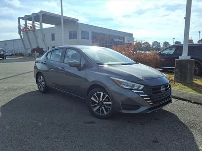 New 2025 Nissan Versa SV w/ Trunk Package
