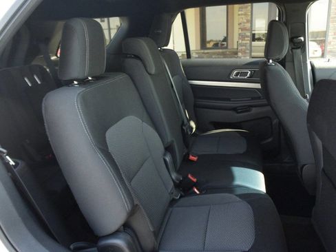 Used 2018 Ford Explorer XLT w/ Equipment Group 201A image 27