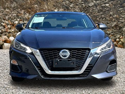 Used 2022 Nissan Altima 2.5 SV FWD image 3