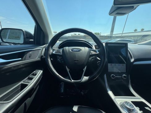 Used 2024 Ford Edge SEL image 32
