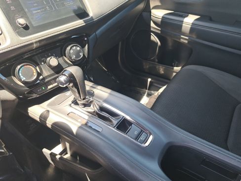 Used 2019 Honda HR-V Sport image 22