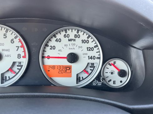 Used 2011 Nissan Xterra PRO-4X AWD/4WD image 11