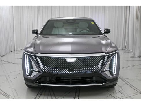 New 2026 Cadillac Lyriq Luxury image 3