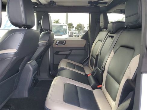 Used 2024 Ford Bronco Wildtrak image 6