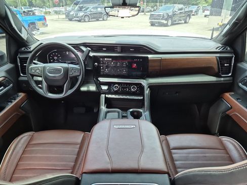Used 2025 GMC Sierra 3500 Denali Ultimate AWD/4WD image 20