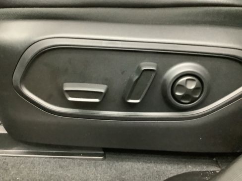 New 2026 Jeep Grand Cherokee Altitude AWD/4WD image 14
