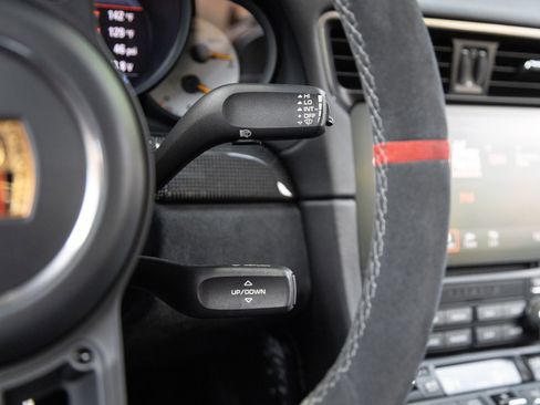 Certified 2018 Porsche 911 GT3 RWD image 16