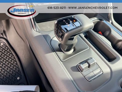 Used 2024 GMC Sierra 1500 AT4 w/ Technology Package image 15