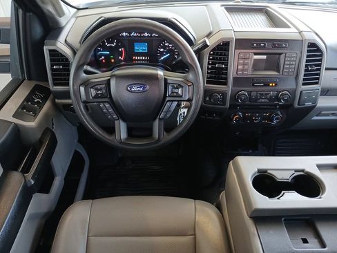 Used 2017 Ford F250 XL w/ Power Equipment Group AWD/4WD image 12