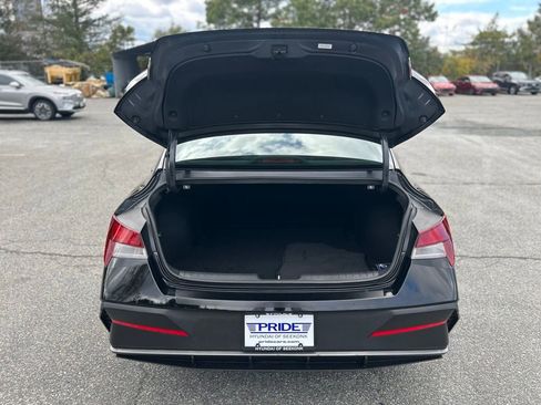 Used 2025 Hyundai Elantra Sport w/ Cargo Package image 23