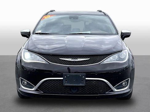 Used 2019 Chrysler Pacifica Limited w/ Advanced Safetytec Group FWD image 3