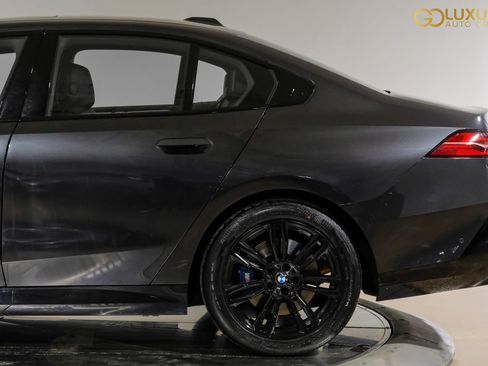 Used 2026 BMW 530i xDrive AWD/4WD image 15