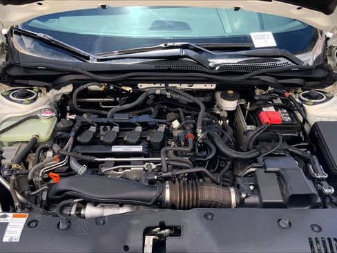 Used 2018 Honda Civic Sport Touring image 9
