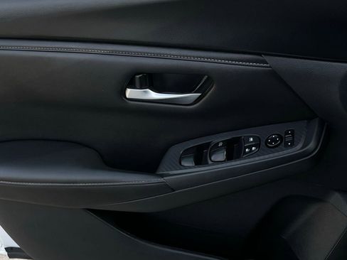 Used 2024 Nissan Sentra SV FWD image 21