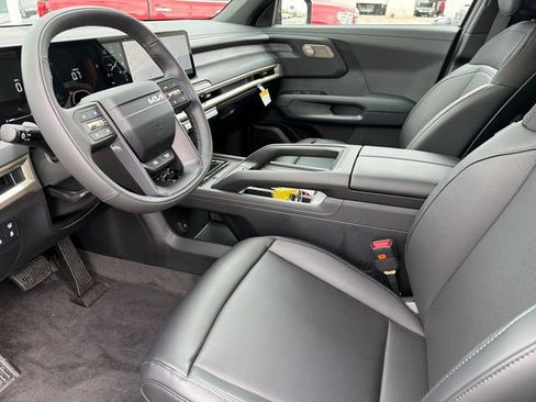 New 2027 Kia Telluride S w/ Towing Package image 16