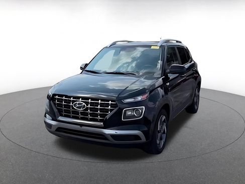 Used 2026 Hyundai Venue SEL FWD image 5