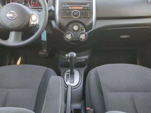 Used 2014 Nissan Versa SV FWD image 51