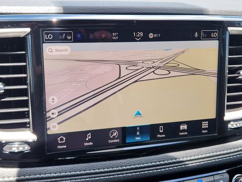 New 2027 Chrysler Pacifica Limited FWD image 12