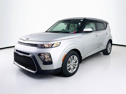 Used 2021 Kia Soul LX FWD image 4