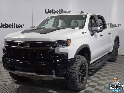 Certified 2025 Chevrolet Silverado 1500 ZR2 w/ Dark Appearance Package AWD/4WD image 3