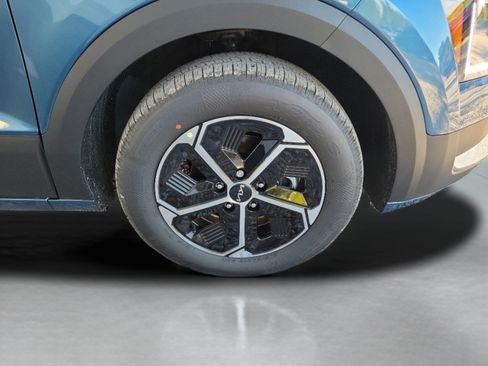 New 2026 Kia Niro EX FWD image 28