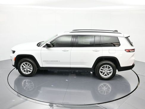 New 2025 Jeep Grand Cherokee L Laredo image 38