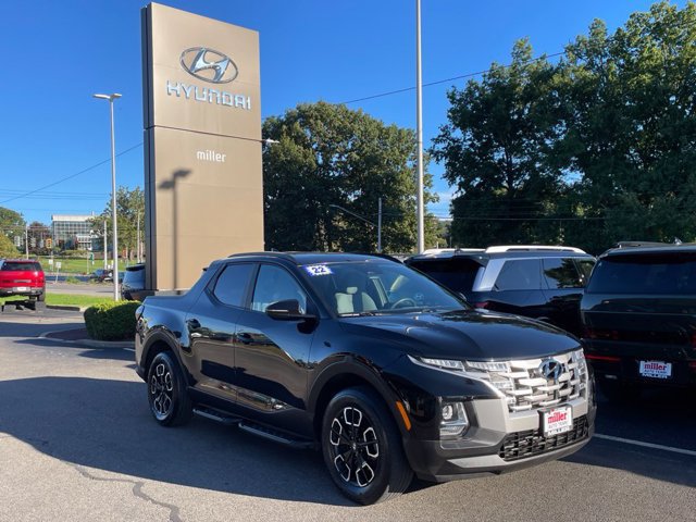 Used 2022 Hyundai Santa Cruz SEL w/ Activity Package AWD/4WD image 2