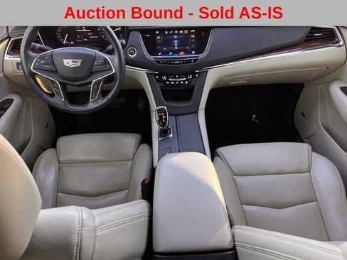 Used 2017 Cadillac XT5 Luxury w/ Driver Awareness Package image 12