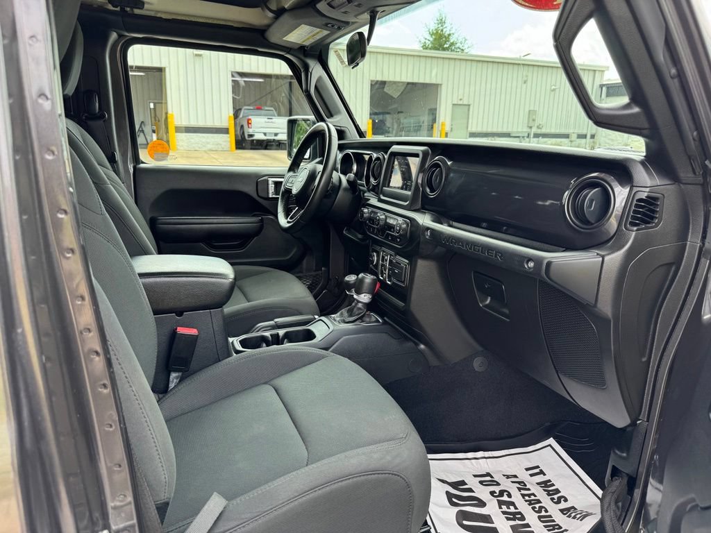 Used 2021 Jeep Wrangler Unlimited Sport AWD/4WD image 31