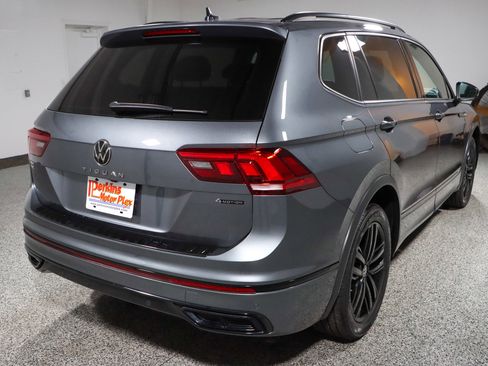 Used 2022 Volkswagen Tiguan SE R-Line image 7