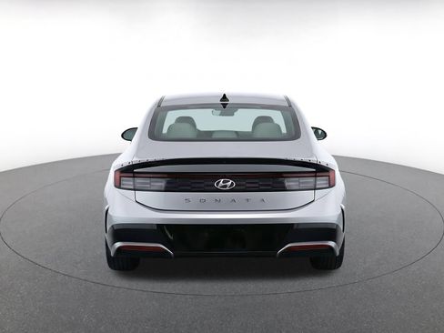 Used 2025 Hyundai Sonata SEL FWD image 7