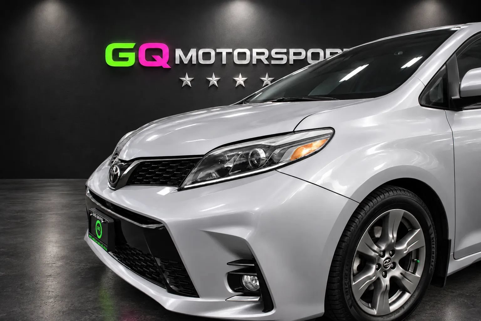Used 2018 Toyota Sienna SE w/ SE Preferred Package FWD image 4