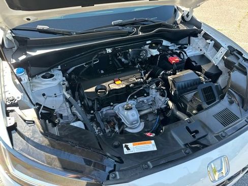 Used 2024 Honda HR-V EX-L image 31