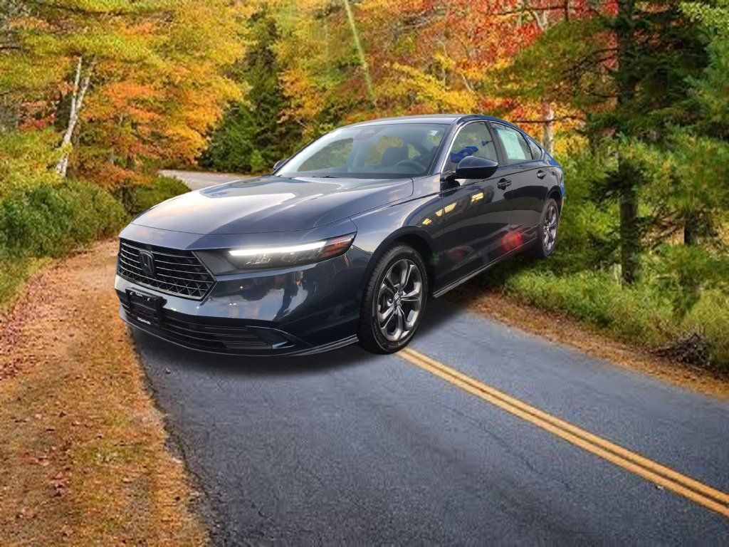 Certified 2023 Honda Accord EX image 3