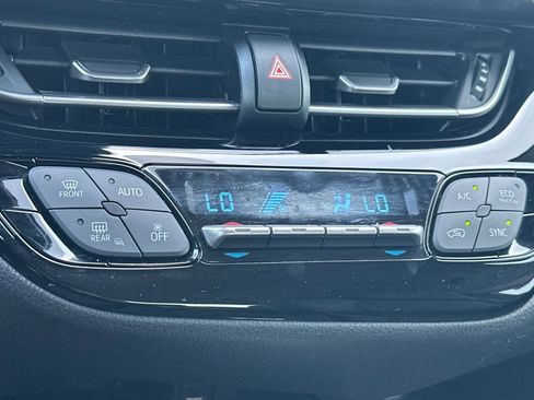 Certified 2021 Toyota C-HR LE image 19