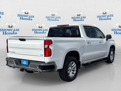 Used 2022 Chevrolet Silverado 1500 LTZ w/ Z71 Off-Road Package AWD/4WD image 8