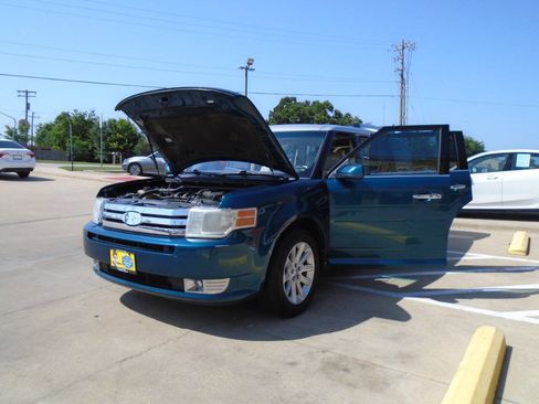 Used 2011 Ford Flex SEL w/ Rapid Spec Order Code FWD image 28