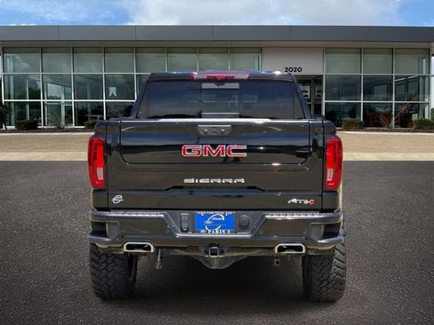 Used 2024 GMC Sierra 1500 AT4 w/ Technology Package AWD/4WD image 5