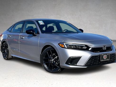 Used 2023 Honda Civic Sport image 2